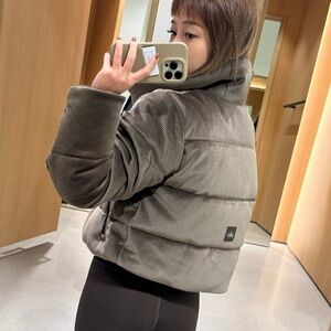 Alo Ribbed Velour Gold Rush Puffer Macchiato Size XS